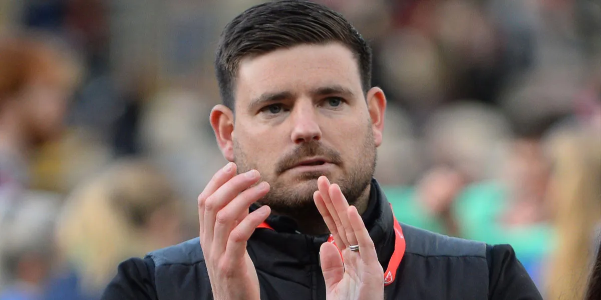 Steve Dale Mengundurkan Diri Setelah Empat Tahun Sukses di Wrexham AFC Women