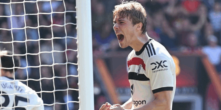 Rasmus Hojlund Pastikan Bertahan di MU, Saya Tak Ke Mana-mana