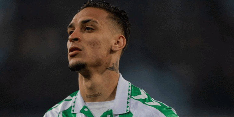 Antony Siap Sabar Sampai Deadline Day Demi Gabung Real Betis