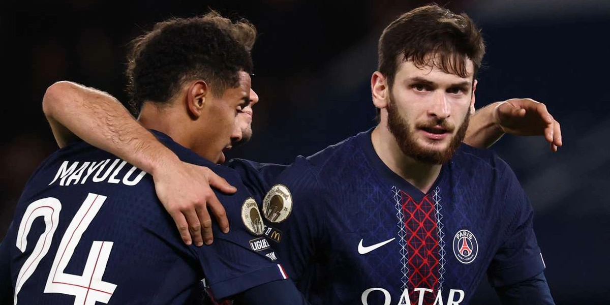 Kvaratskhelia-dan-Mayulu-Bersinar,-PSG-Hajar-Rennes-5-0-di-Parc-des-Princes