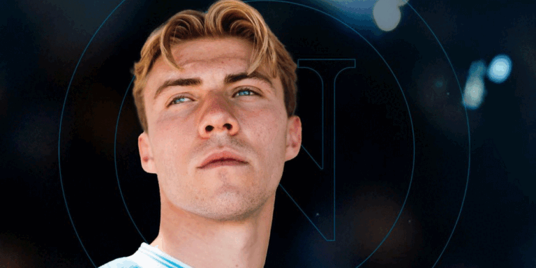 Rasmus Hojlund Dinilai Salah Satu Striker Terbaik Dunia