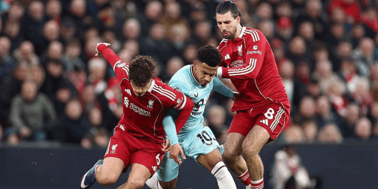 Liverpool Taklukkan Hati Fans Meski Imbang Lawan Burnley
